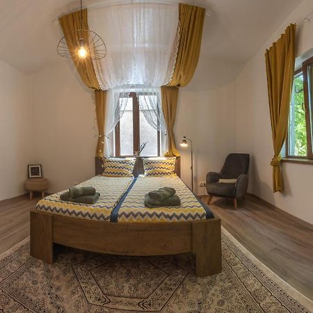 Linden House - A Lovely Apartment In Central Varna Exteriér fotografie