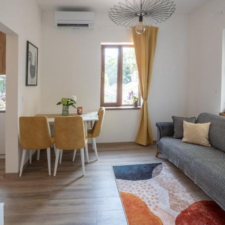 Linden House - A Lovely Apartment In Central Varna Exteriér fotografie