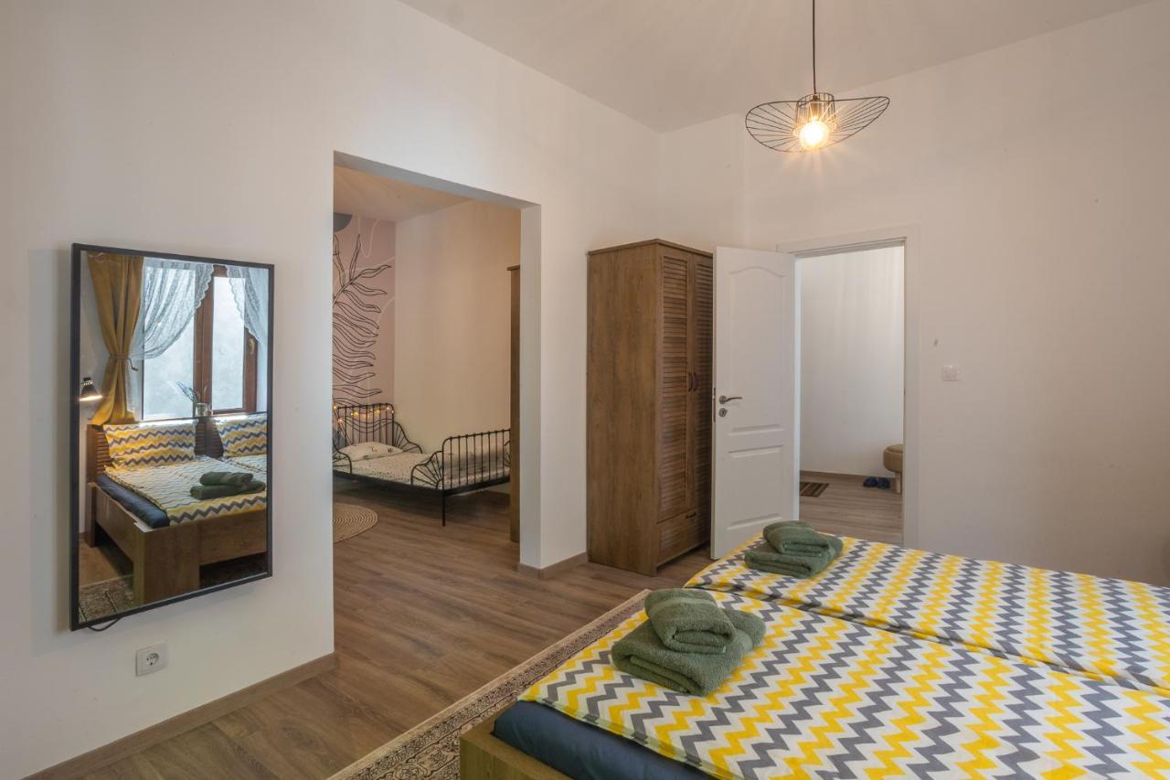 Linden House - A Lovely Apartment In Central Varna Exteriér fotografie
