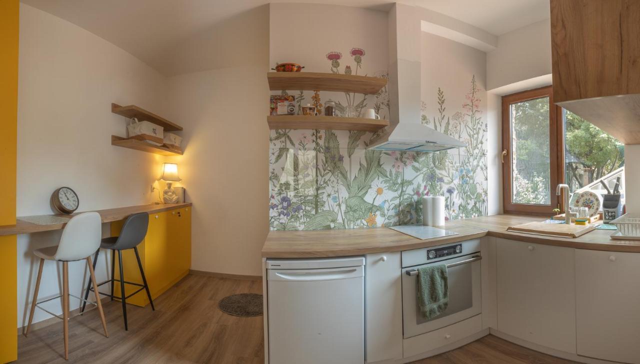 Linden House - A Lovely Apartment In Central Varna Exteriér fotografie