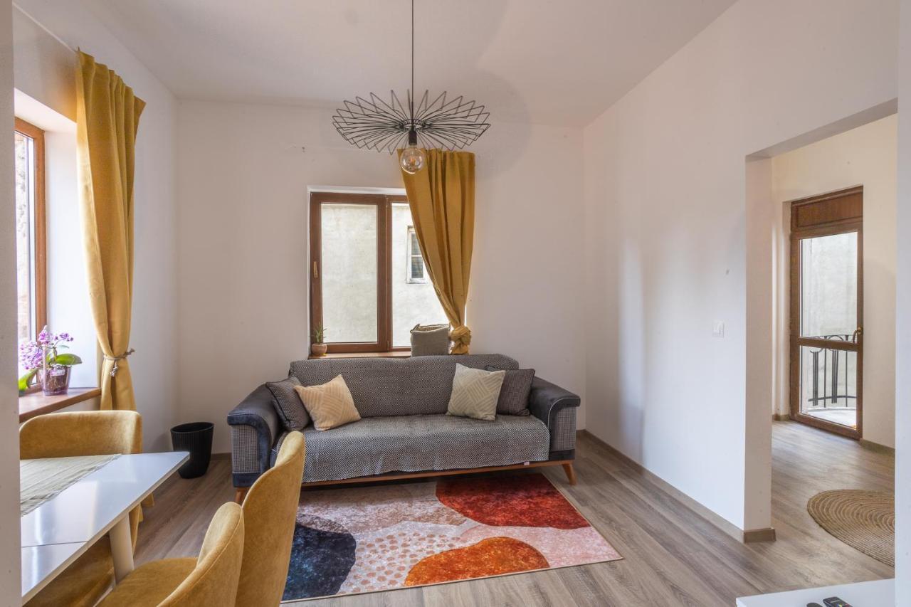 Linden House - A Lovely Apartment In Central Varna Exteriér fotografie